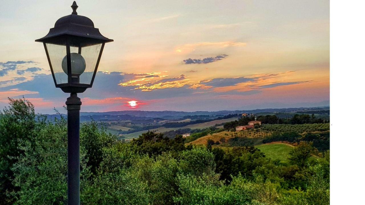 Appartamenti Ava E Tegrino Nell'Antica Dimora Di Fulignano サン・ジミニャーノ エクステリア 写真